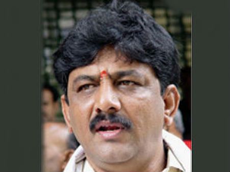 ಸದನಕ್ಕೆ ಇನ್ನೂ ಎಂಟ್ರಿ ಕೊಡದ ಡಿಕೆ ಶಿವಕುಮಾರ್