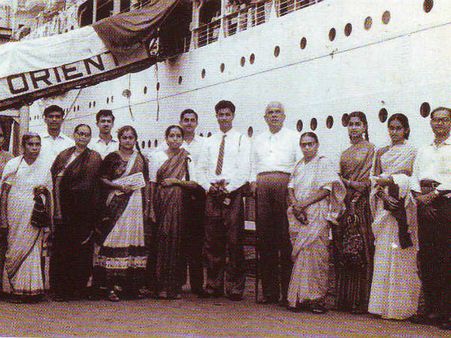 ಉನ್ನತ ವ್ಯಾಸಂಗಕ್ಕೆ ಇಂಗ್ಲೆಂಡಿಗೆ ಕಾರ್ನಾಡ್ ಪಯಣ