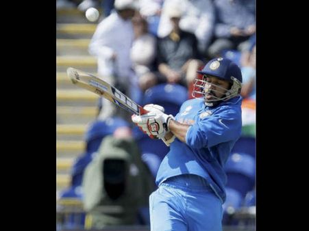 ಚಿತ್ರಗಳಲ್ಲಿ: ಶಿಖರ್ ಧವನ್ ಶತಕದ ಭಂಗಿ