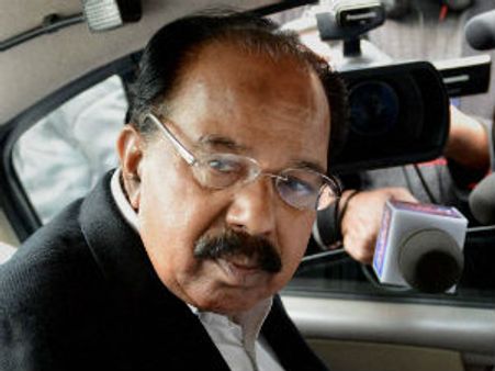 ತೈಲ ಮಾಫಿಯಾದಿಂದ ಮೊಯ್ಲಿಗೆ ಕೊಲೆ ಬೆದರಿಕೆ!