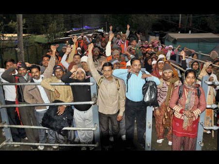 ಚಿತ್ರಗಳಲ್ಲಿ: ಅಮರನಾಥಯಾತ್ರೆ ಶುರು, ಭಕ್ತರಿಗೆ ಹರ್ಷ