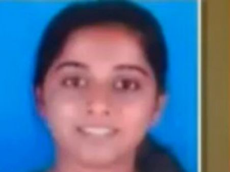 ಬೆಂಗಳೂರಿನ ಟೆಕ್ಕಿ ಅಶ್ವಿನಿ ಮಾದಾಪುರದಲ್ಲಿ ಆತ್ಮಹತ್ಯೆ