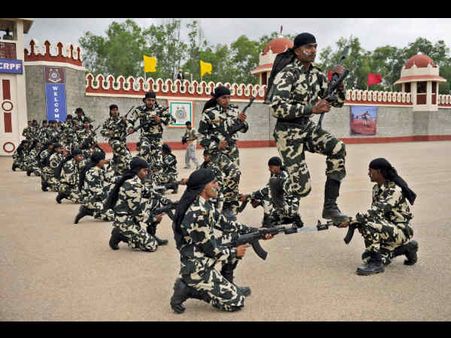 ಚಿತ್ರಗಳಲ್ಲಿ: ಉದ್ಯಾನ ನಗರಿಯಲ್ಲಿ ಯೋಧರ ಸದ್ದು
