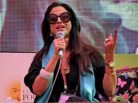 ಟ್ವೀಟ್ ವಾರ್ : ನಾನ್ಯಾಕೆ ಕ್ಷಮೆ ಕೇಳಲಿ, ಶೋಭಾ ಡೇ