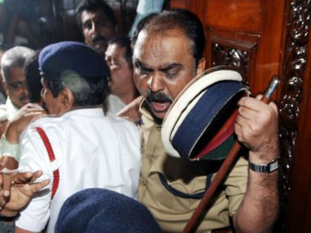 ಶಂಕರ್ ಬಿದರಿಗೆ ’ಕೈ’ಕೊಟ್ಟ ರಾಜ್ಯ ಕಾಂಗ್ರೆಸ್ ನಾಯಕರಾರು?