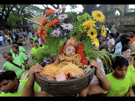ಚಿತ್ರಗಳಲ್ಲಿ : ಶ್ರೀಕೃಷ್ಣಂ ವಂದೇ ಜಗದ್ಗುರುಂ