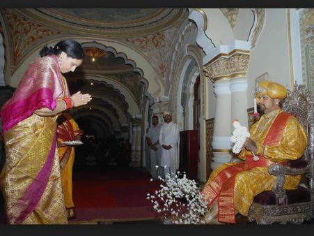 ಮೈಸೂರು ಕೊನೆ ಮಹಾರಾಜರಿಗೆ ಗೌರವಧನ ದುಪ್ಪಟ್ಟು 