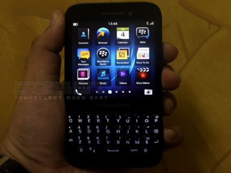 ಬ್ಯ್ಲಾಕ್ ಬೆರಿಯಿಂದ 4500 ಉದ್ಯೋಗ ಕಡಿತ