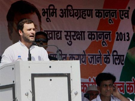 ಕೋಮು ಗಲಭೆಗಳಿಗೆ ರಾಜಕಾರಣಿಗಳು ಕಾರಣ