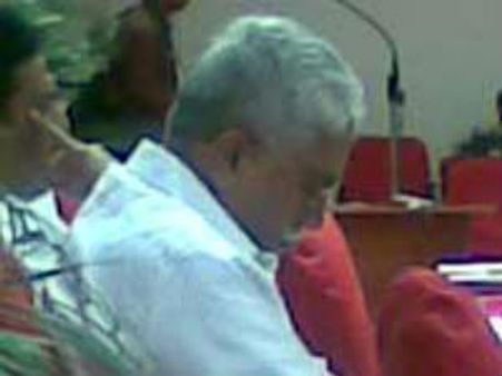 ಕಂಬಾರರು ನಿದ್ದೆ ಮಾಡ್ತಿದಾರೆ, ನಿಶ್ಯಬ್ದ!