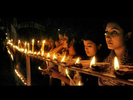 ಬೆಂಗಳೂರು : ಸುರಕ್ಷಿತ ದೀಪಾವಳಿಗೆ 'ಮೇಘ'ರಿಕ್ ಸಂದೇಶ