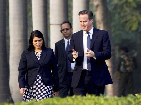 ಚಿತ್ರಗಳಲ್ಲಿ: ಮೋದಿ ಭೇಟಿಗೆ ಓಕೆ ಎಂದ 'ಪ್ರಧಾನಿ'