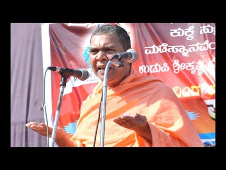 ಮಡೆಸ್ನಾನ ವಿರೋಧಿಸಿ ನಿಡುಮಾಮಿಡಿ ಶ್ರೀ ಉಪವಾಸ