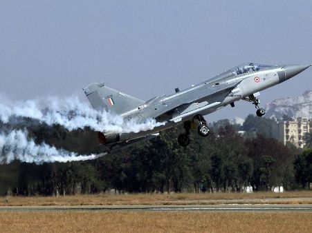 ಭಾರತ ಸೇನೆಗೆ ಸ್ವದೇಶಿ ವಿಮಾನ ತೇಜಸ್ ಬಲ