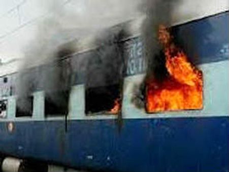 ಬೆಂಗಳೂರು ರೈಲಿಗೆ ಬೆಂಕಿ: ಶಾಸಕರ ಸಂಬಂಧಿ ಸಾವು