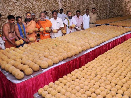 ಮೈಸೂರಿನಲ್ಲಿ ಹೊಸವರ್ಷಕ್ಕೆ 2 ಲಕ್ಷ ಲಡ್ಡು ವಿತರಣೆ!