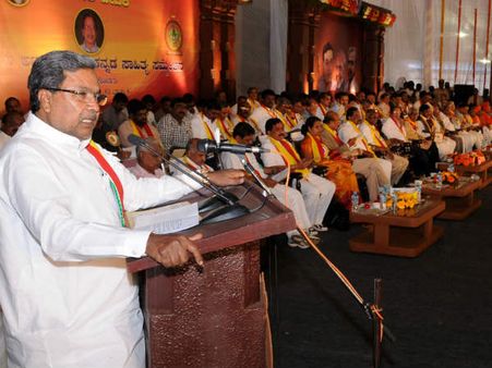 ಆಡಳಿತದಲ್ಲಿ ಕನ್ನಡ ಬಳಸಲು ಸಿದ್ಧ : ಸಿದ್ದರಾಮಯ್ಯ