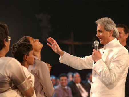 ಮತ ಪ್ರಚಾರಕ ಬೆನ್ನಿ ಹಿನ್ ಬೆಂಗಳೂರು ಭೇಟಿ ಖಚಿತ