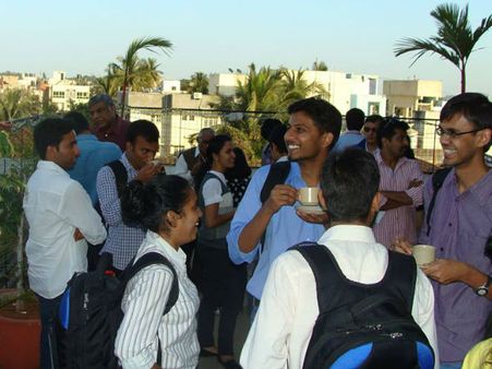 ಬೆಂಗಳೂರು ನಿಮ್ಮನ್ನು ಕೈಬೀಸಿ ಕರೆಯುತ್ತಿದೆ, ಬರ್ತೀರಾ?