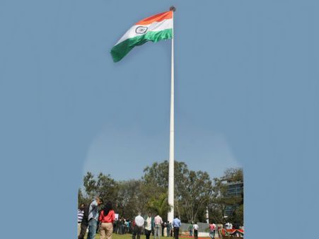 ಬೃಹತ್ ರಾಷ್ಟ್ರಧ್ವಜ ಸ್ತಂಭ ಬೆಂಗಳೂರಿನಲ್ಲಿ ಅನಾವರಣ