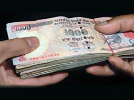 11300 ಕೋಟಿ ರೂ ಸ್ಪೆಕ್ಟ್ರಂ ಹರಾಜು: ಆದಾಯ ಯಾರಿಗೆ?