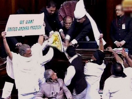 ಸದನದಲ್ಲಿ ಪೆಪ್ಪರ್ ಸ್ಪ್ರೇ ಎರಚಿ ಗದ್ದಲ ಮಾಡಿದ ಸಂಸದ