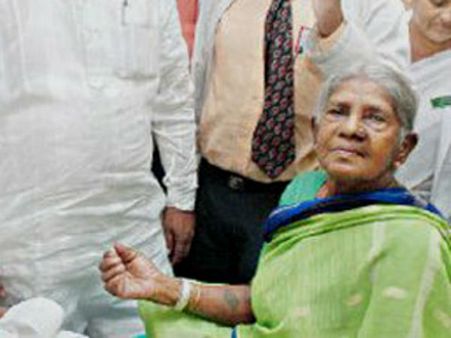 ಸಾಲುಮರದ ನೆರಳಿನಲ್ಲೇ ಇರಬಯಸುವ ತಿಮ್ಮಕ್ಕ