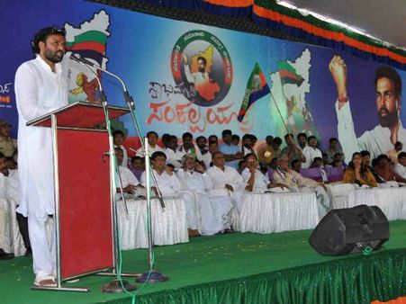 ಬಿಜೆಪಿಯನ್ನ ಮತ್ತೆ ಅಧಿಕಾರಕ್ಕೆ ತರುತ್ತೇವೆ: ರೆಡ್ಡಿ ಬ್ರದರ್ಸ್