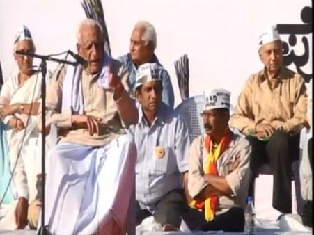 ಚಿತ್ರಗಳಲ್ಲಿ : ಎಎಪಿ ರೋಡ್ ಶೋ, ಫ್ರೀಡಂ ಪಾರ್ಕ್ ಟಾಕ್ ಶೋ