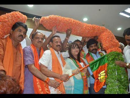 ಕ್ರೇಜಿ ಕ್ವೀನ್ ರಕ್ಷಿತಾ ಬಿಜೆಪಿಗೆ ಅಧಿಕೃತ ಸೇರ್ಪಡೆ