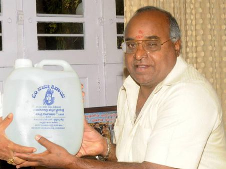 ಬ್ರಹ್ಮಕುಂಡದಿಂದ ಗಂಗಾಜಲ ತರಿಸಿ ರಾಮೇಶ್ವರ ದೇವರಿಗೆ ಅಭಿಷೇಕ