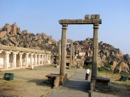 ಶಾಪ ವಿಮೋಚನೆಗೆ ಕಾದಿರುವ ದುರ್ಗದ ಬಂಡೆಗಳು