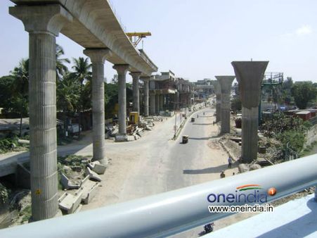 ಮೈಸೂರು ರಸ್ತೆಯಲ್ಲಿ ವಾಹನ ಸಂಚಾರಕ್ಕೆ ಬ್ರೇಕ್