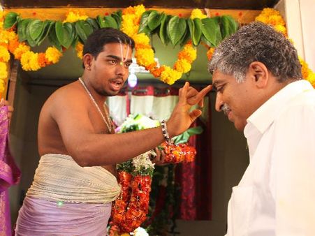 ಕಾರ್ಮಿಕರ ಜತೆ ನಂದನ್ 'ರಾಮನವಮಿ' ಆಚರಣೆ