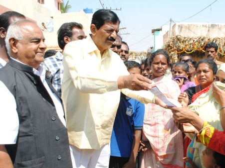 ಚಿಕ್ಕಬಳ್ಳಾಪುರದ ಜನರೇನು ಮೂರ್ಖರಲ್ಲ : ಬಚ್ಚೇಗೌಡ