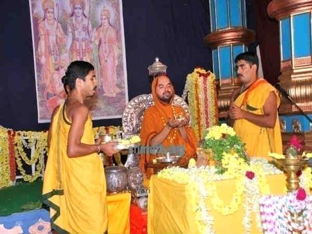 ರಾಘವೇಶ್ವರ ಭಾರತಿ ಶ್ರೀಗಳಿಗೆ ನೋಟಿಸ್ ಜಾರಿ