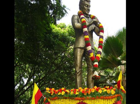 ಮಹಾರಾಷ್ಟ್ರ ಶಾಲೆ ಪಠ್ಯದಲ್ಲಿ ರಾಜ್‌ಕುಮಾರ್ ಕುರಿತು ಪಾಠ