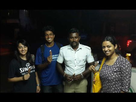 ಈ ಟ್ರಾಫಿಕ್‌ ಪೊಲೀಸ್‌ ಅಂದ್ರೆ ಜನರಿಗೆ ಅಚ್ಚುಮೆಚ್ಚು