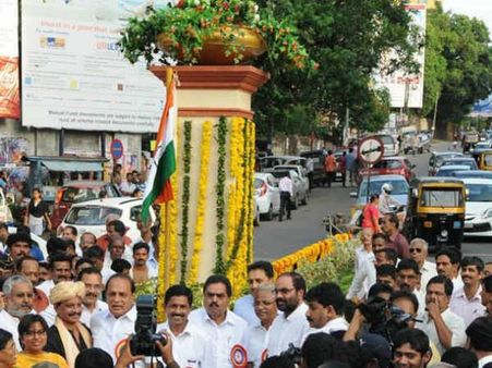 ಮಂಗಳೂರು : ಬಂಟ್ಸ್ ಹಾಸ್ಟೆಲ್ ವೃತ್ತ ಲೋಕಾರ್ಪಣೆ