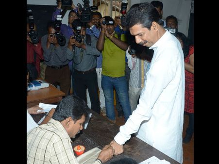 ನಳಿನ್ ವಿರುದ್ಧದ ಎಫ್ ಐಆರ್ ನಲ್ಲಿ ಏನಿದೆ?