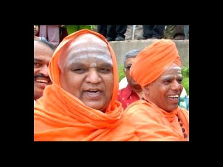 ಅದು ಏನೂಂತ ಭವಿಷ್ಯ ಹೇಳ್ಬಿಟ್ರಿ ಕೋಡಿ ಶ್ರೀಗಳೇ..