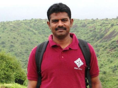 ಗೋಪುರ ಕಟ್ಟುವ ಬದಲು ನಗರ ಅಭಿವೃದ್ಧಿ ಮಾಡಿ