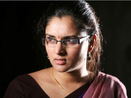 ಅಂಬರೀಷ್, ಎಸ್ಸೆಂ ಕೃಷ್ಣ ವಿರುದ್ಧ ದೂರಿಲ್ಲ: ರಮ್ಯಾ