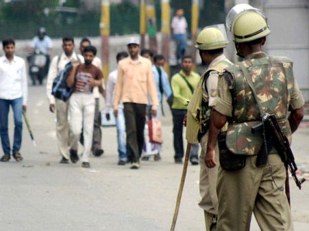 ಲಷ್ಕರ್ ದಾಳಿ ಎಚ್ಚರಿಕೆ, ದೆಹಲಿಯಲ್ಲಿ ಹೈ ಅಲರ್ಟ್