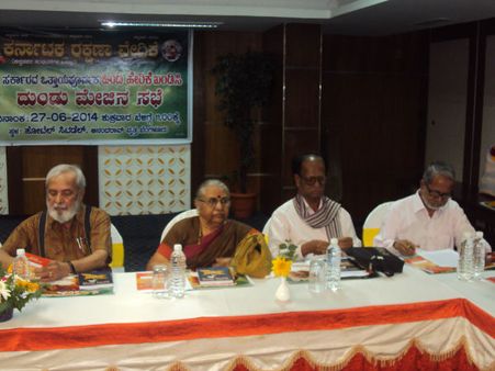 ಮೋದಿ ಭೂತದಿಂದ ಅನಂತಮೂರ್ತಿ ಹೊರಬರಬೇಕು