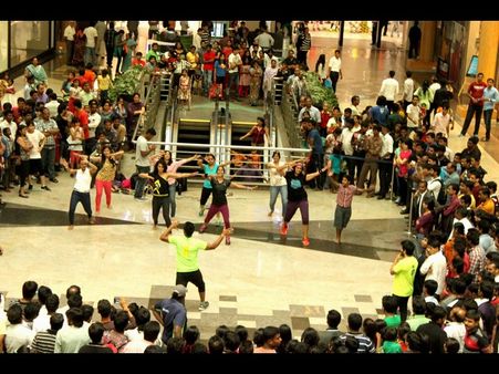 ಒರಾಯನ್ ಮಾಲ್ ನಲ್ಲಿ ಫುಟ್ಬಾಲ್ ಹಬ್ಬ - 2014