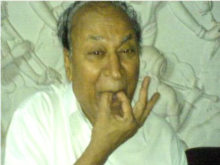 ಮಂಡೂರಿನಲ್ಲಿ ಸಿಎಂ: ಶಿಳ್ಳೆ ಹೊಡೆಯೋಕೆ ಅಣ್ಣಾವ್ರ ಸಿನಿಮಾನ