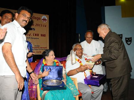 ಯುವಕರು ವೈಜ್ಞಾನಿಕ ಸಂಶೋಧನೆಗಳಲ್ಲಿ ತೊಡಗಬೇಕು