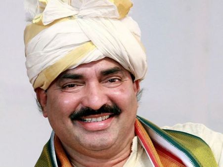 ಹೊಸತನದ ಹುಡುಕಾಟ ಇಂದಿನ ಅಗತ್ಯತೆ: ಡಾ.ಮೋಹನ್ ಆಳ್ವ ಸಂದರ್ಶನ