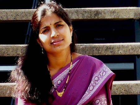 ವೆಬ್ ಮೊಬೈಲ್ ಫ್ರೆಂಡ್ಲಿ ಅವತಾರವೆತ್ತಲಿ - ರೇಖಾ ಹೆಗಡೆ